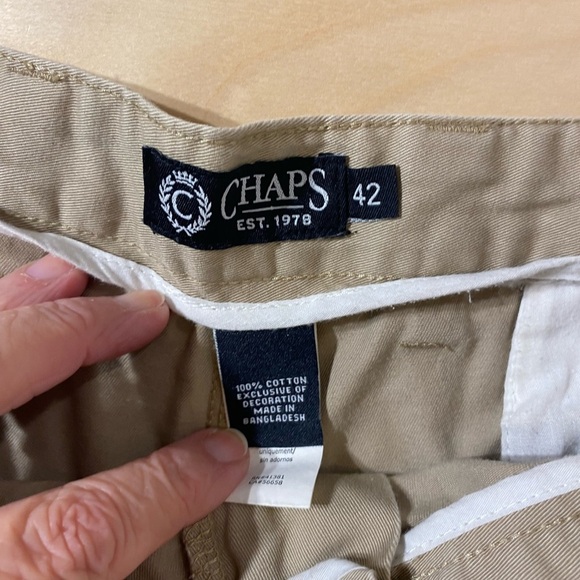 Chaps Men's Tan Shorts with Embroidered Details 42 (HS) - Picture 7 of 12